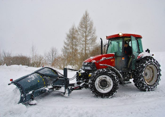 traktor-zima